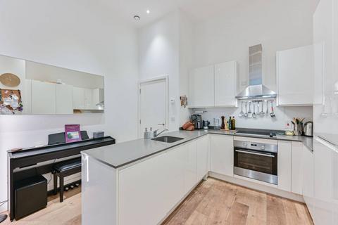 2 bedroom flat for sale, Balham High Road, Balham, London, SW17