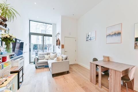 2 bedroom flat for sale, Balham High Road, Balham, London, SW17