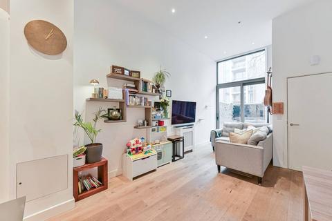 2 bedroom flat for sale, Balham High Road, Balham, London, SW17