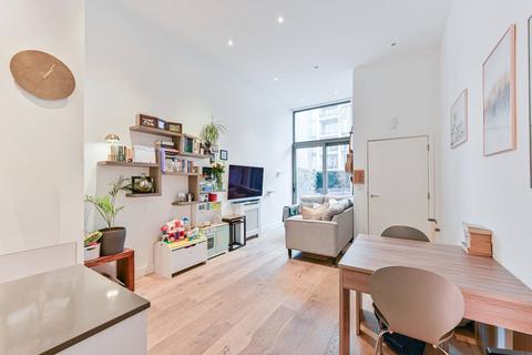 2 bedroom flat for sale, Balham High Road, Balham, London, SW17