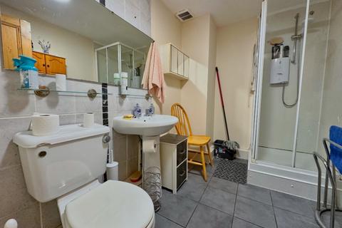 1 bedroom flat to rent, Menzies Road, Torry, Aberdeen, AB11