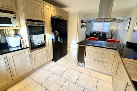 4 bedroom detached house for sale, Ashleigh Close, Rugby, CV23