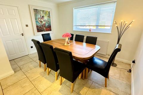 4 bedroom detached house for sale, Ashleigh Close, Rugby, CV23