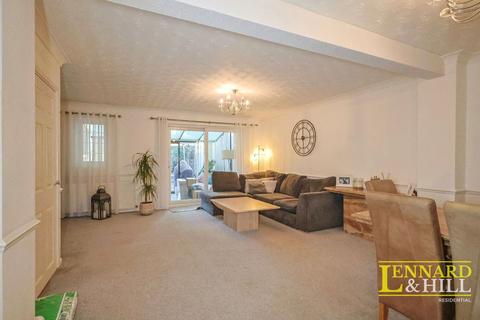 3 bedroom end of terrace house for sale, Palmers Drive, Grays RM17