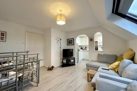2 bedroom flat for sale, Oakdene, Gubbins Lane, Harold Wood, Romford