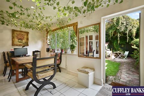 3 bedroom terraced house for sale, 86 Devon Close, Perivale, Middlesex, UB6