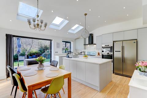 3 bedroom semi-detached house for sale, Woodland Close, Buckinghamshire HP12