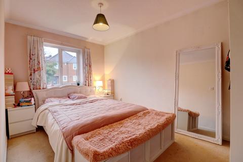 2 bedroom apartment for sale, Windrush Court, Buckinghamshire HP13