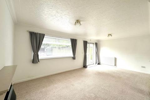 3 bedroom detached house to rent, Warwick Drive, Ramsgate, Kent, CT11