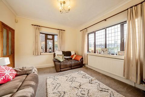 4 bedroom semi-detached house for sale, Halton Road, Cheshire WA7