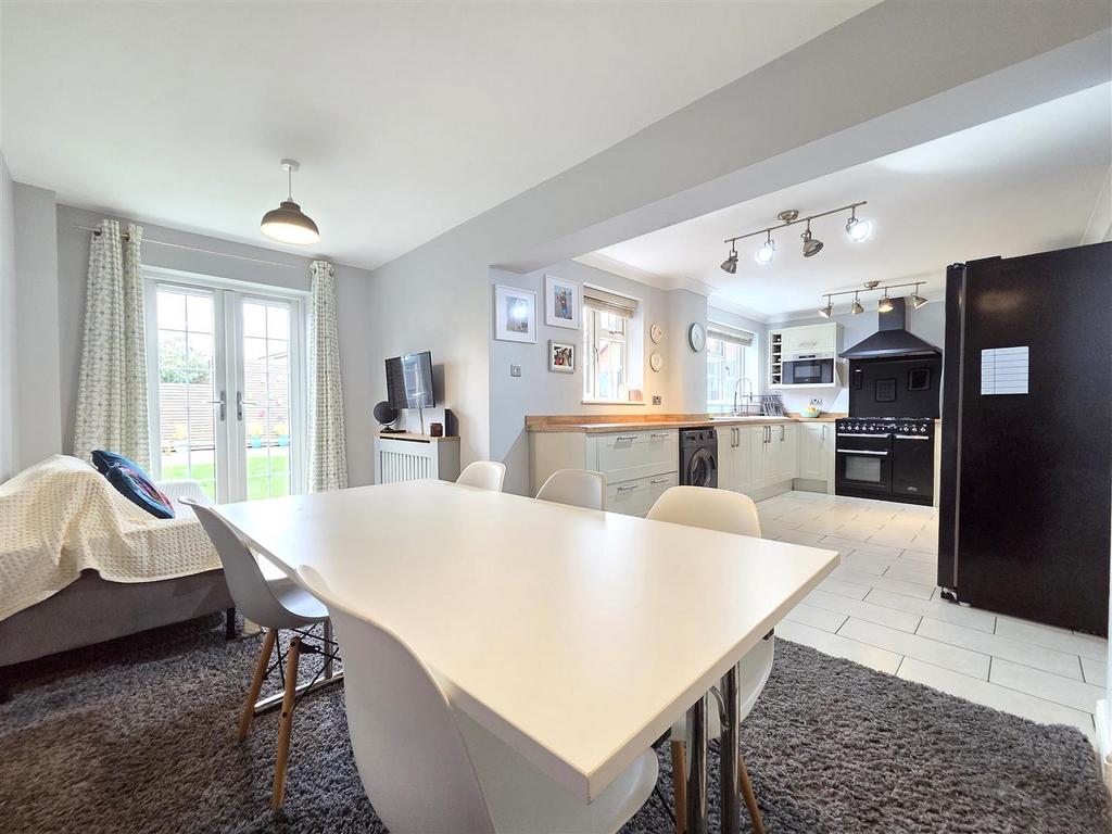Family Kitchen Diner