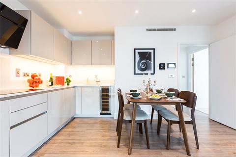 Wiverton Tower, Aldgate Place, E1