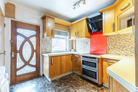 4 bedroom semi-detached house for sale, Mountbatten Crescent, Wakefield, WF1