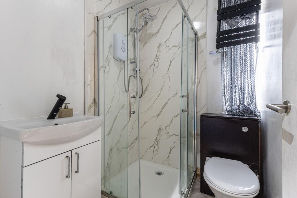 En-Suite (Ground Floor)