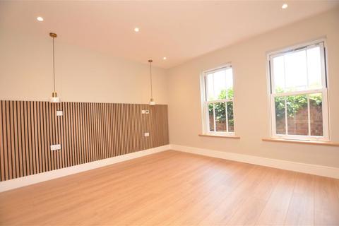 2 bedroom apartment to rent, Claremont Road, Teddington