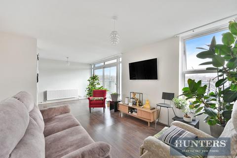 2 bedroom flat for sale, Macdonald House, Cross Road, Kingston upon Thames