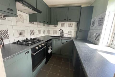 2 bedroom apartment to rent, Woodbine Close, Pembroke