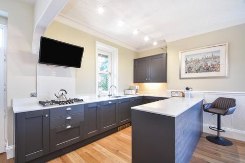 2 bedroom apartment for sale, Harlow Oval, Harrogate, HG2 0DS