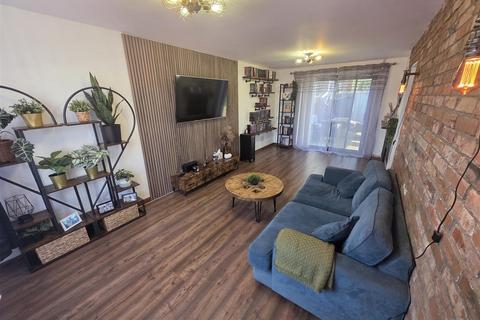 3 bedroom end of terrace house for sale, Medina Road, Corby NN17