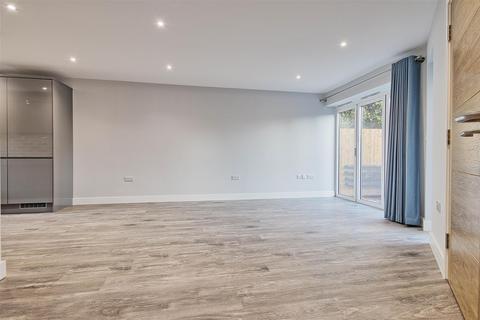 2 bedroom maisonette to rent, Green Park, Cambridge