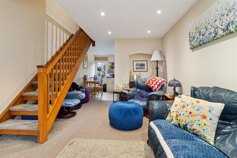 2 bedroom terraced house for sale, Drum Mead, Petersfield