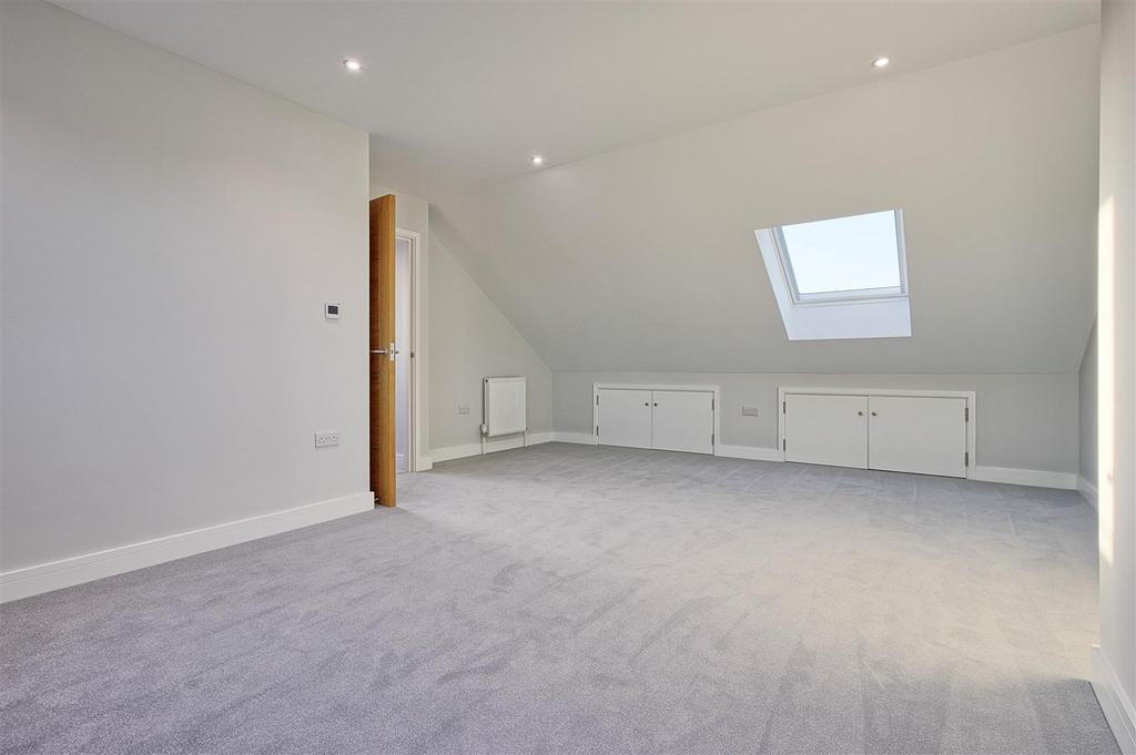 Bedroom 1.jpg
