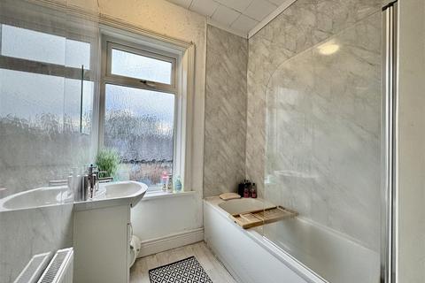 3 bedroom terraced house for sale, Wormald Street, Almondbury, Huddersfield, HD5 8NQ
