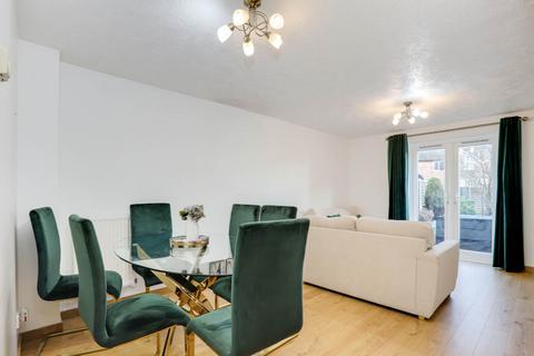 2 bedroom townhouse for sale, Denbeigh Place, Reading