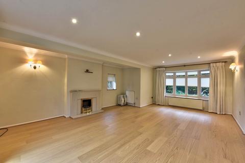 5 bedroom detached house to rent, St Andrews Road, Henley On Thames