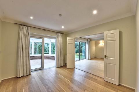 5 bedroom detached house to rent, St Andrews Road, Henley On Thames