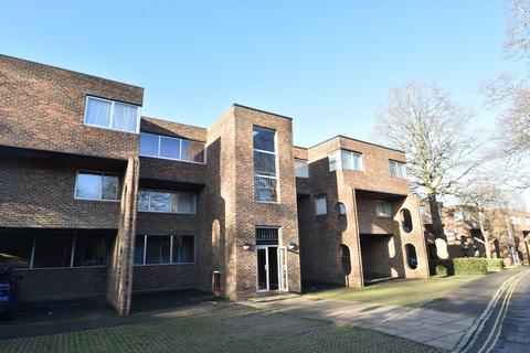 2 bedroom apartment for sale, Stroudwater Park, Weybridge, KT13