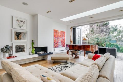 6 bedroom terraced house to rent, Hocroft Road, London, NW2
