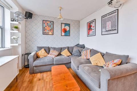 1 bedroom flat for sale, Somerford Grove, Dalston, London, N16