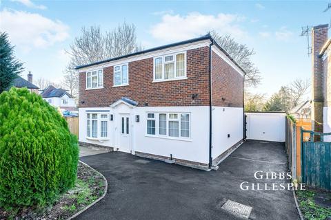 4 bedroom detached house to rent, Daymer Gardens, Pinner, HA5