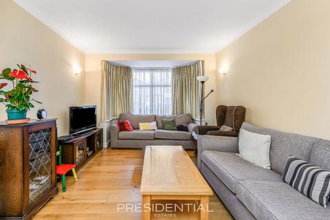 undefined, Evesham Way, Clayhall IG5