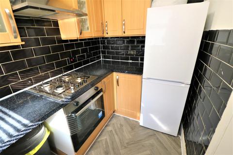 2 bedroom end of terrace house for sale, Aldborough Road South, Ilford IG3