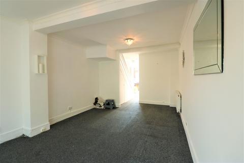 2 bedroom end of terrace house for sale, Aldborough Road South, Ilford IG3