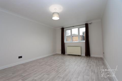1 bedroom apartment to rent, Woodland Grove, Epping CM16