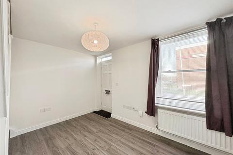 1 bedroom terraced house to rent, Regent Street, Bedfordshire LU6