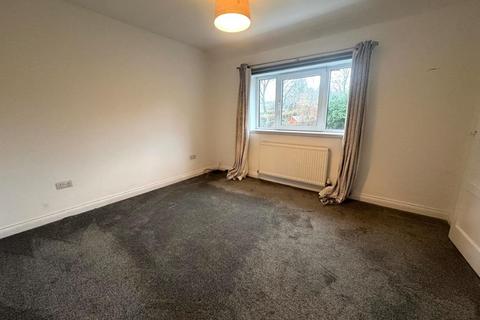 3 bedroom semi-detached house to rent, Spring Close, Boughton, Northampton NN2