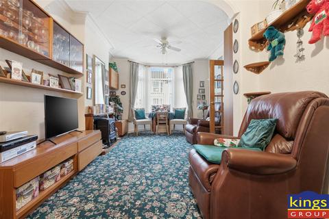 3 bedroom end of terrace house for sale, Greville Road, London