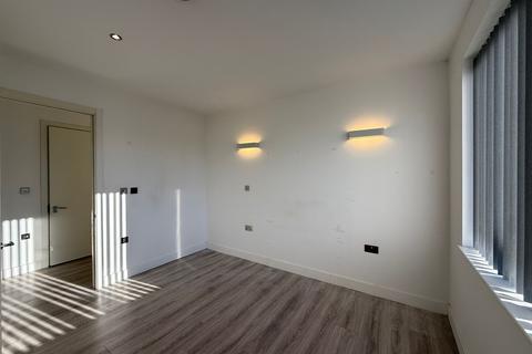 2 bedroom apartment to rent, Mill House, Overbridge Square, Newbury