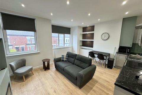 2 bedroom apartment to rent, Laindon Road, Manchester M14