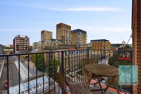2 bedroom apartment to rent, Major Draper Street, London SE18