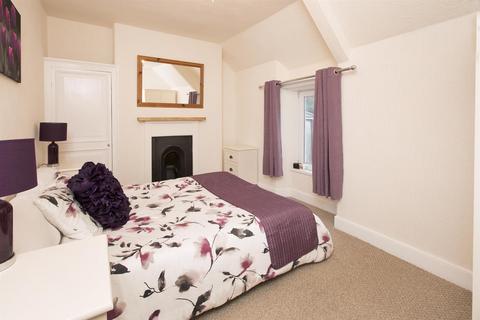 1 bedroom in a house share to rent, Double En-Suite Room - Old Priory, Plymouth
