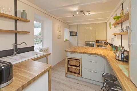 1 bedroom in a house share to rent, Double En-Suite Room - Old Priory, Plymouth