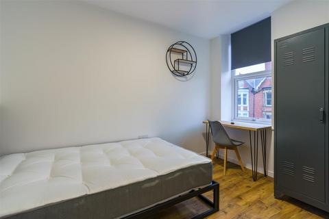 1 bedroom in a house share to rent, *House Share* Rothbury Terrace, Heaton, NE6