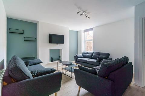 1 bedroom in a house share to rent, *House Share* Rothbury Terrace, Heaton, NE6