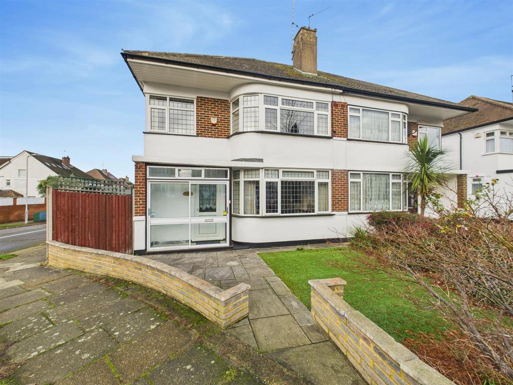Detached house exterior, garden
