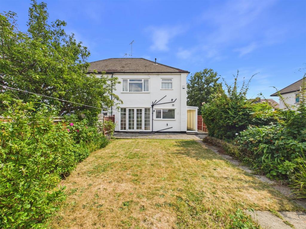 Detached house exterior, garden